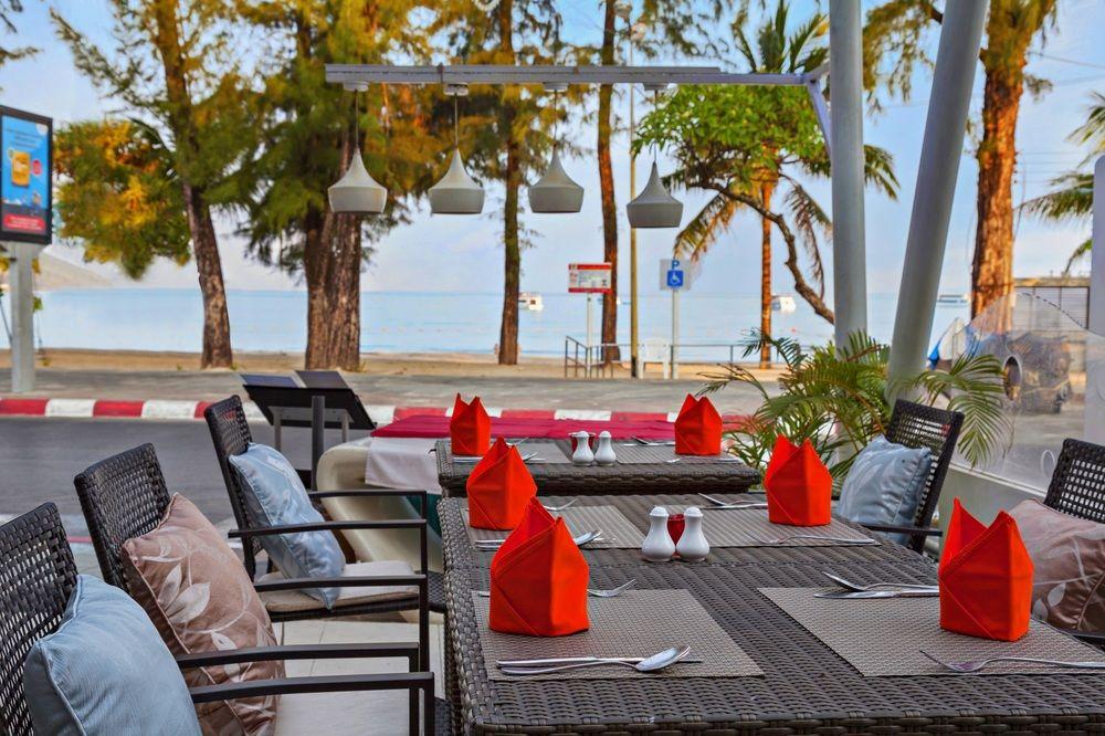 The Royal Palm Beach Front Patong Zewnętrze zdjęcie