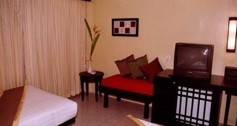 The Royal Palm Beach Front Patong Zewnętrze zdjęcie