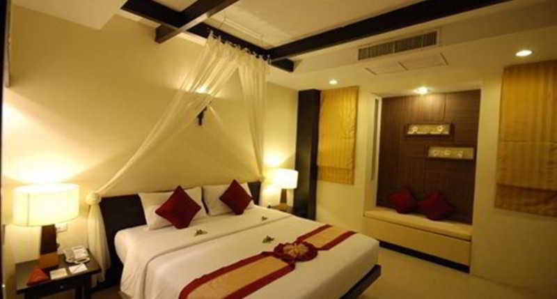 The Royal Palm Beach Front Patong Zewnętrze zdjęcie