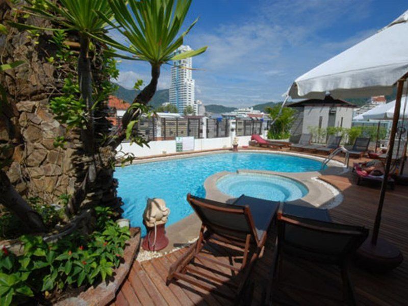 The Royal Palm Beach Front Patong Zewnętrze zdjęcie