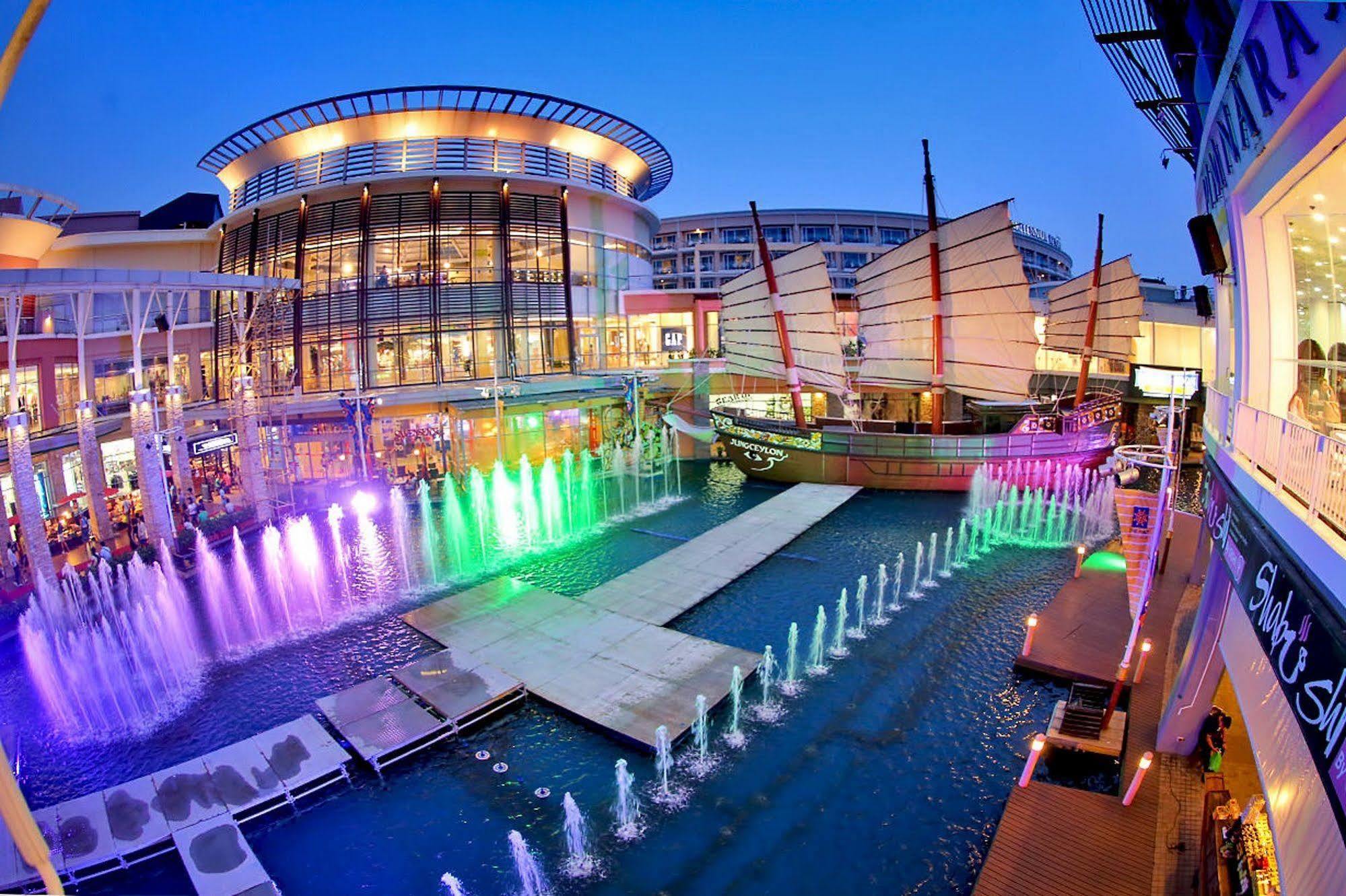 The Royal Palm Beach Front Patong Zewnętrze zdjęcie