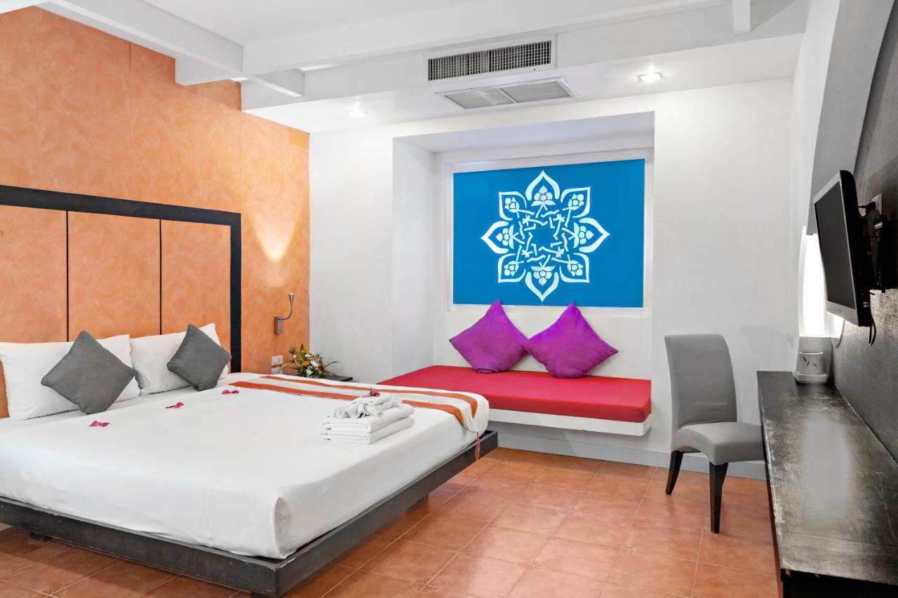 The Royal Palm Beach Front Patong Zewnętrze zdjęcie