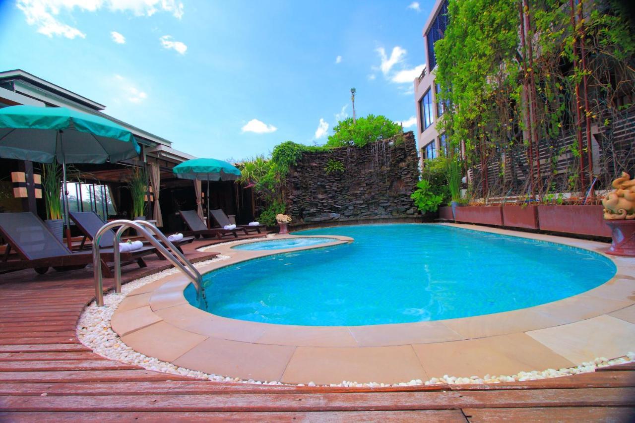 The Royal Palm Beach Front Patong Zewnętrze zdjęcie