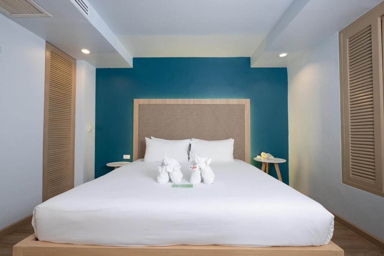 The Royal Palm Beach Front Patong Zewnętrze zdjęcie